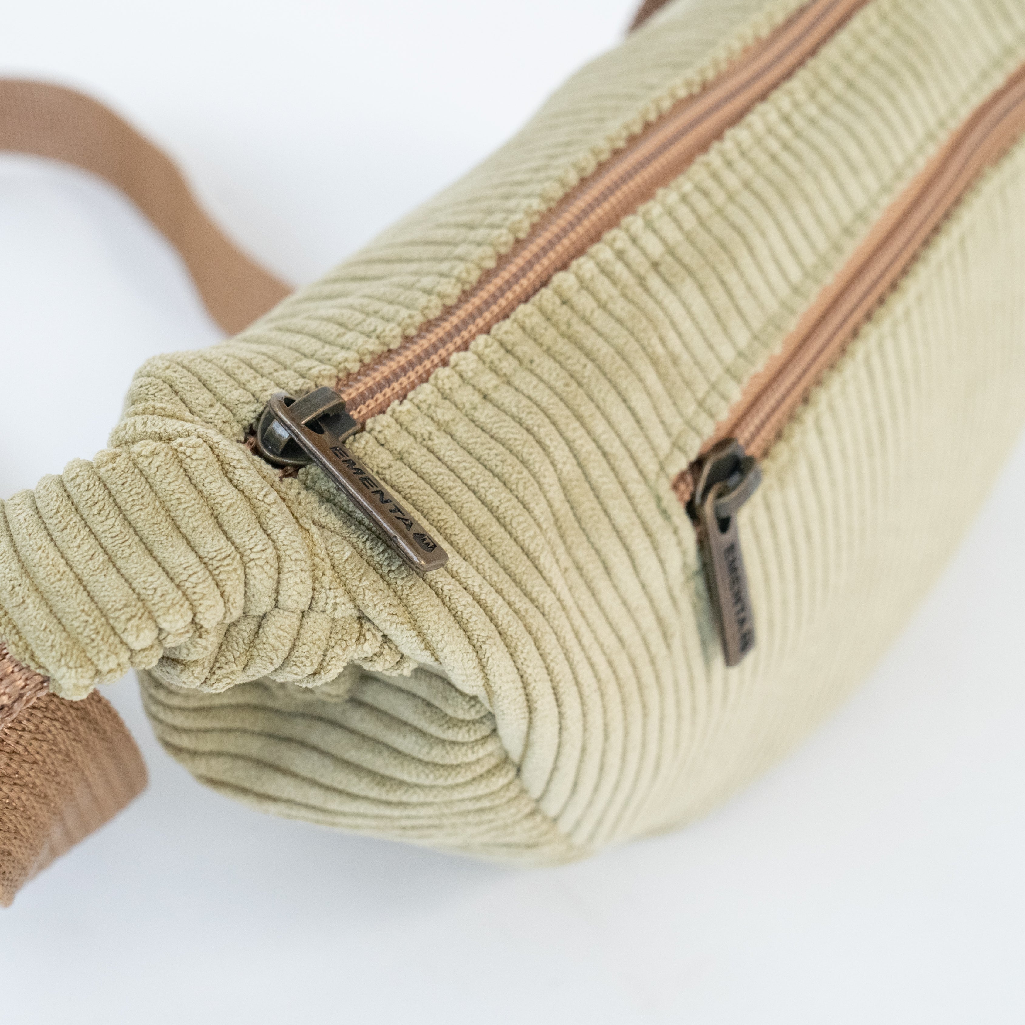 Fiuza Ikon Corduroy Shoulder Bag