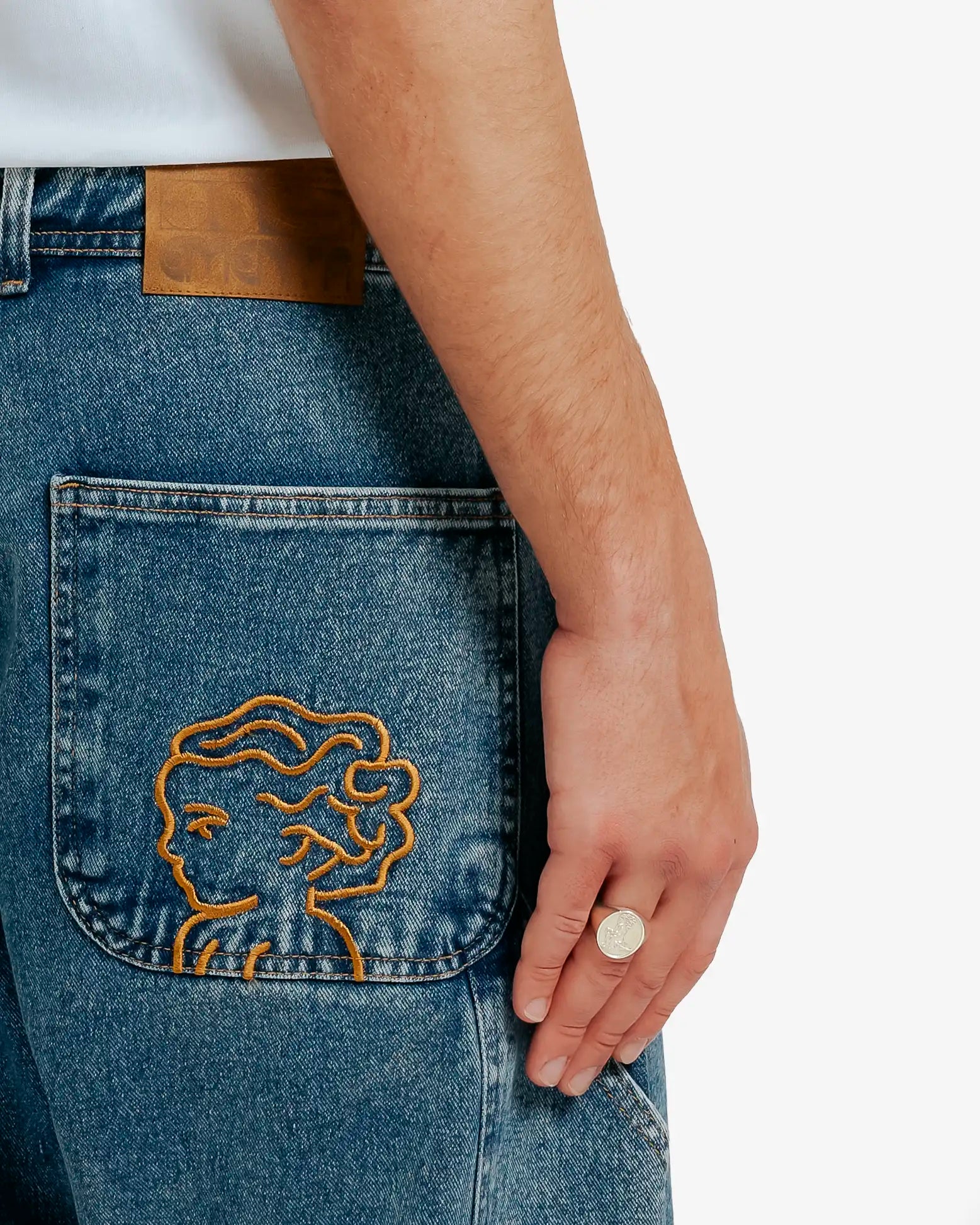 Magoado Big Ikon Jeans