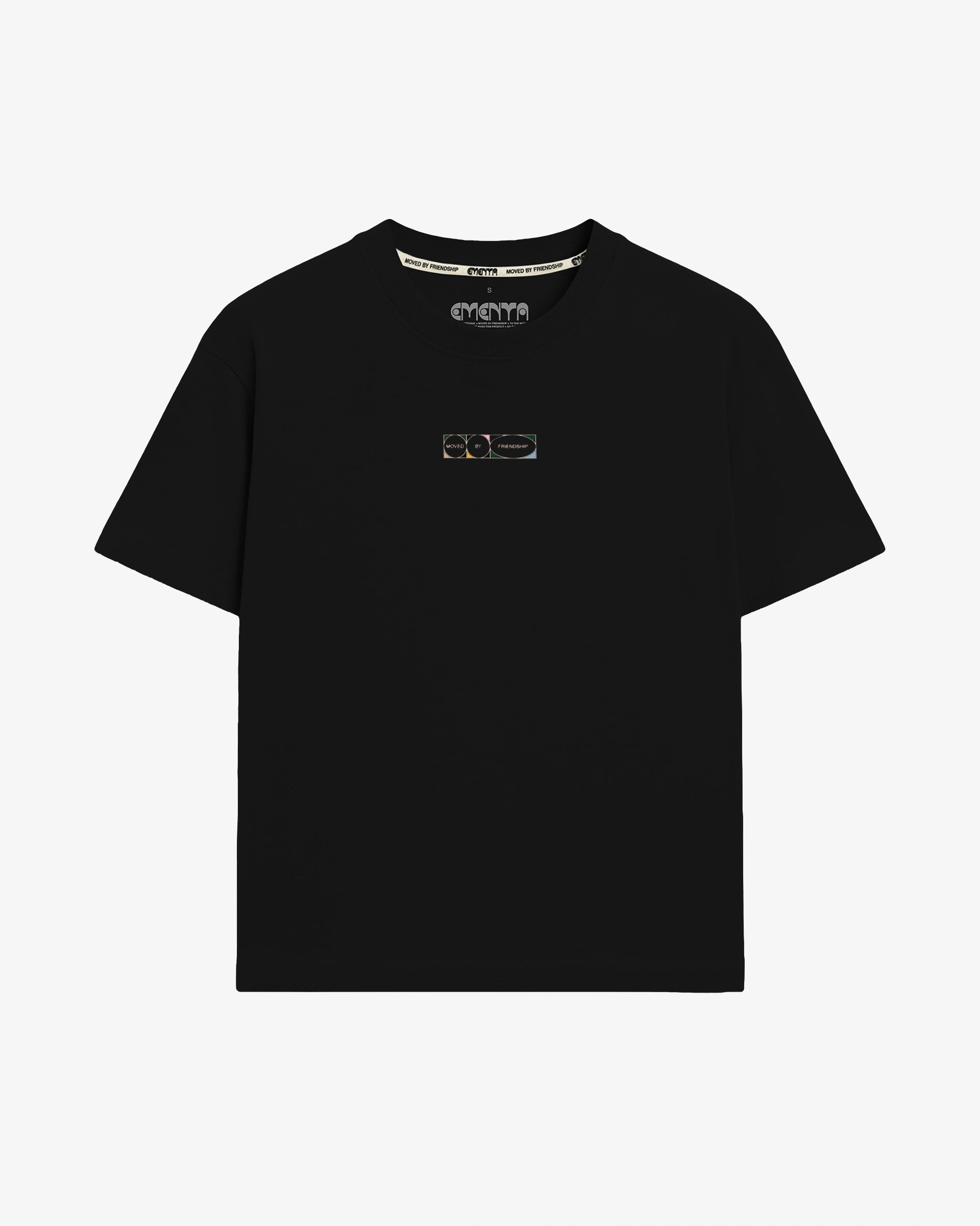 100% Cotton for comfort and durability
Rubber Embossed Print featuring Ementa's iconic motto "Moved By Friendship"
Soft, breathable fabric with a natural fit
Crafted with care and precision in Portugal