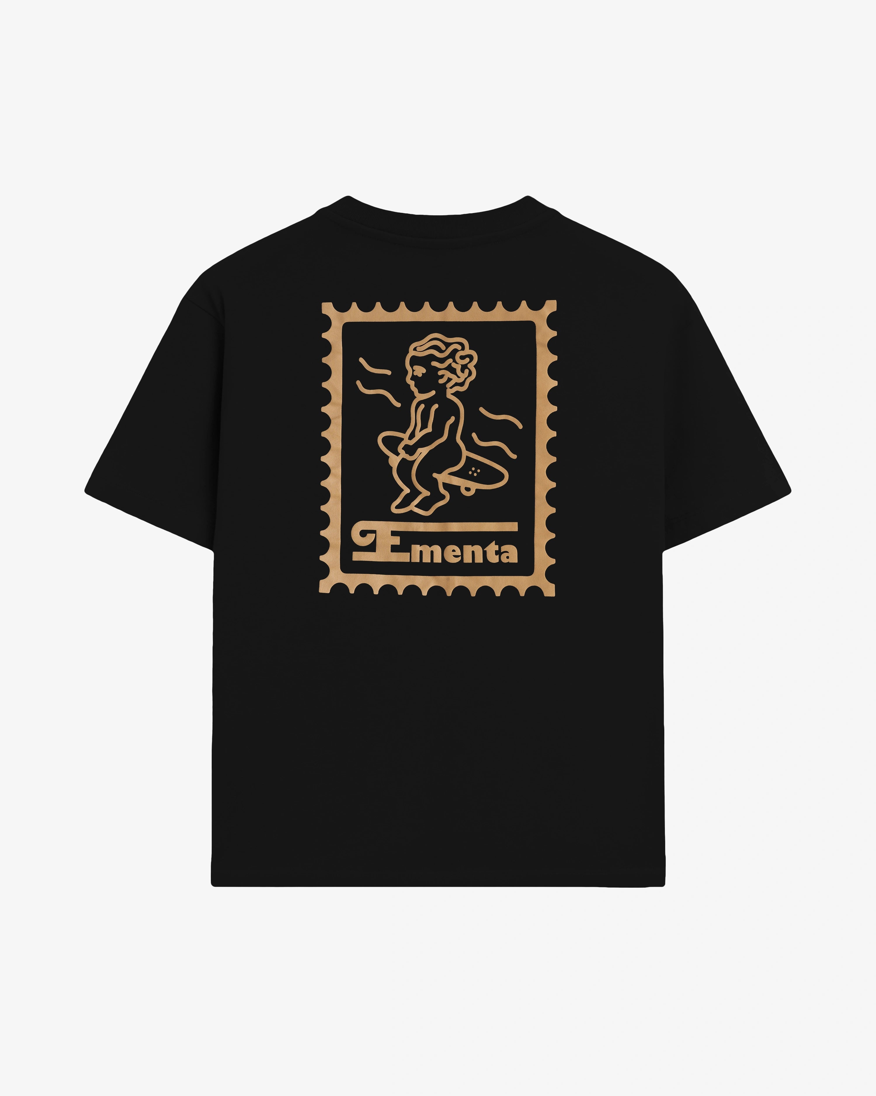 Mid-weight 100% cotton t-shirt (220 gsm)
Small front logo and bold back Ikon Stamp graphic
Ribbed crewneck for structure and comfort
Soft hand-feel with durable construction
Black/Gold colorway
Built for everyday wear
Unisex fit
Made in Portugal