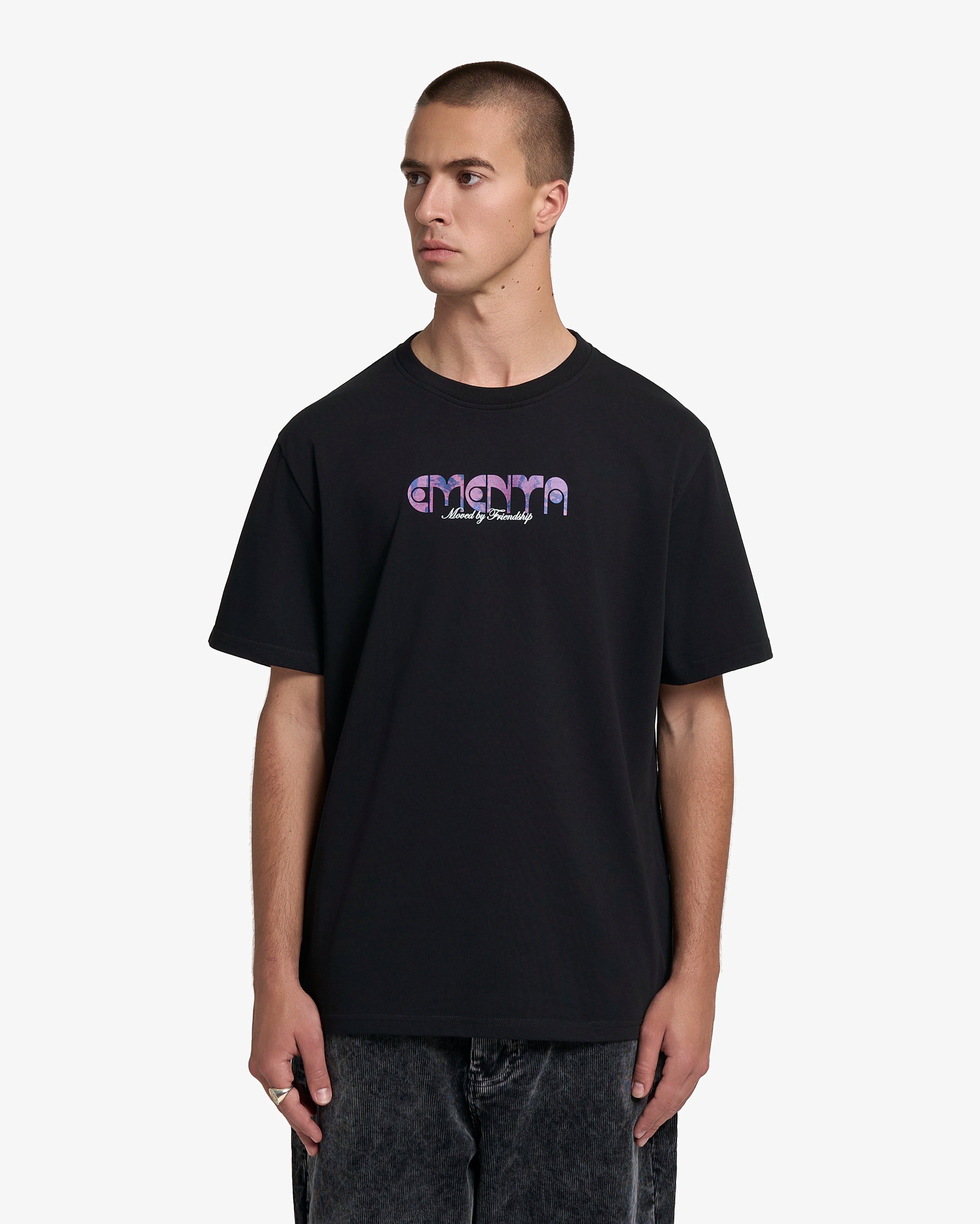 100% cotton, 240 g/m²
Soft yet structured heavyweight feel
Artwork is digitally designed in-house by our artists to ensure unique detail and precision
Black color with the "Purple Rain" print on the front
Pre-shrunk to maintain size and shape after washing
Reinforced collar and double-stitched hems for lasting wear
Machine wash at 30°C, tumble dry low, iron inside out
Unisex fit
Made in Portugal