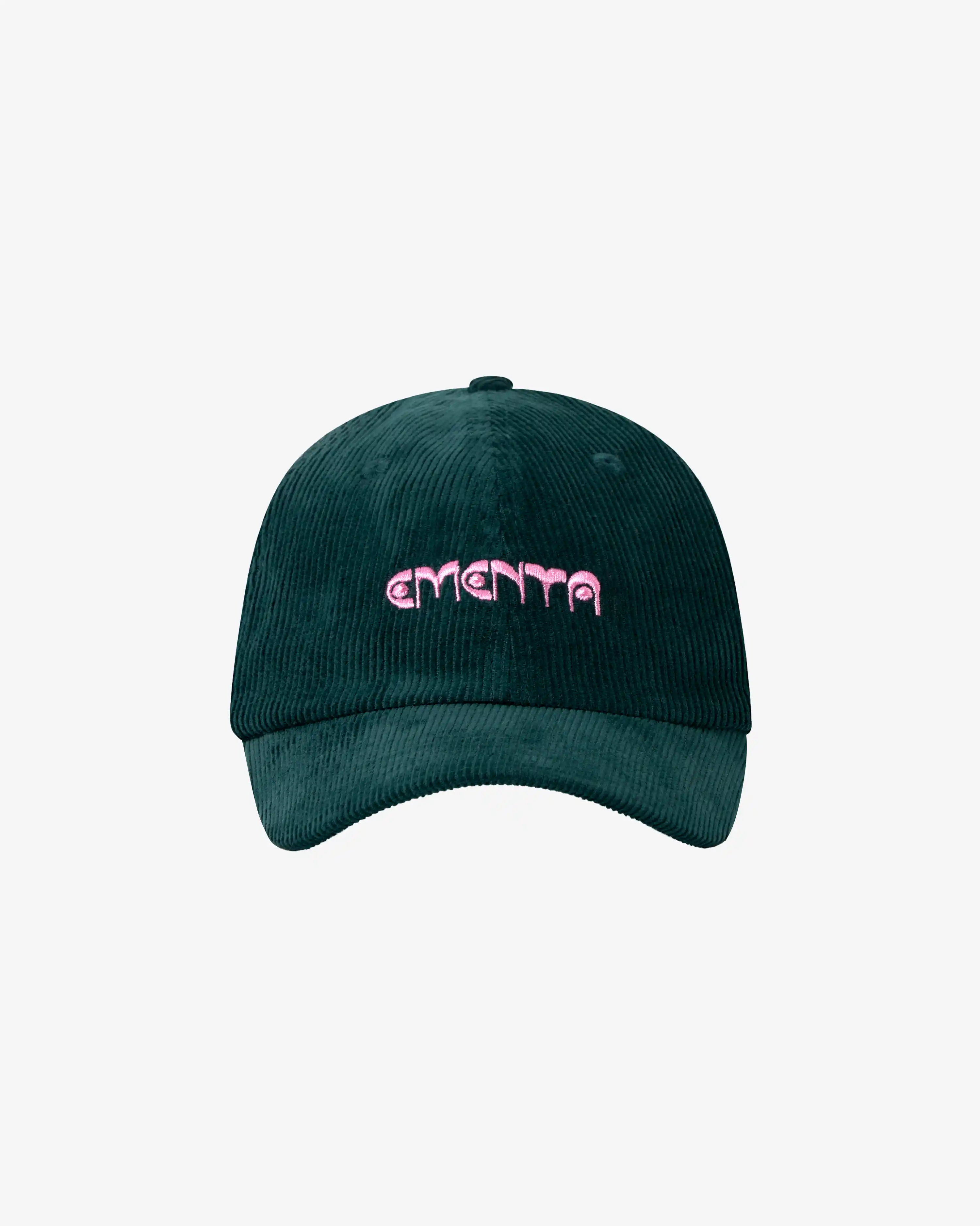 Everyday cap designed for regular use
Cotton corduroy fabric with a ribbed texture
Six-panel cap construction with a curved brim
Dots logo embroidered on the front
Evergreen base colour
Adjustable strap with a metal buckle at the back
Made in Portugal