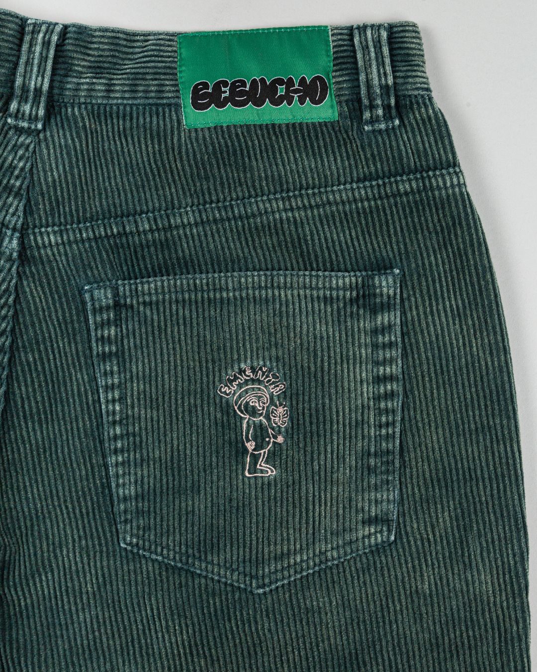 Artist Edition
100% cotton corduroy material
Baggy fit
Embroidery design on the front pocket
Bebucho design embroidered on the back pocket
Deep side pockets for functionality

Double-stitched seams for durability