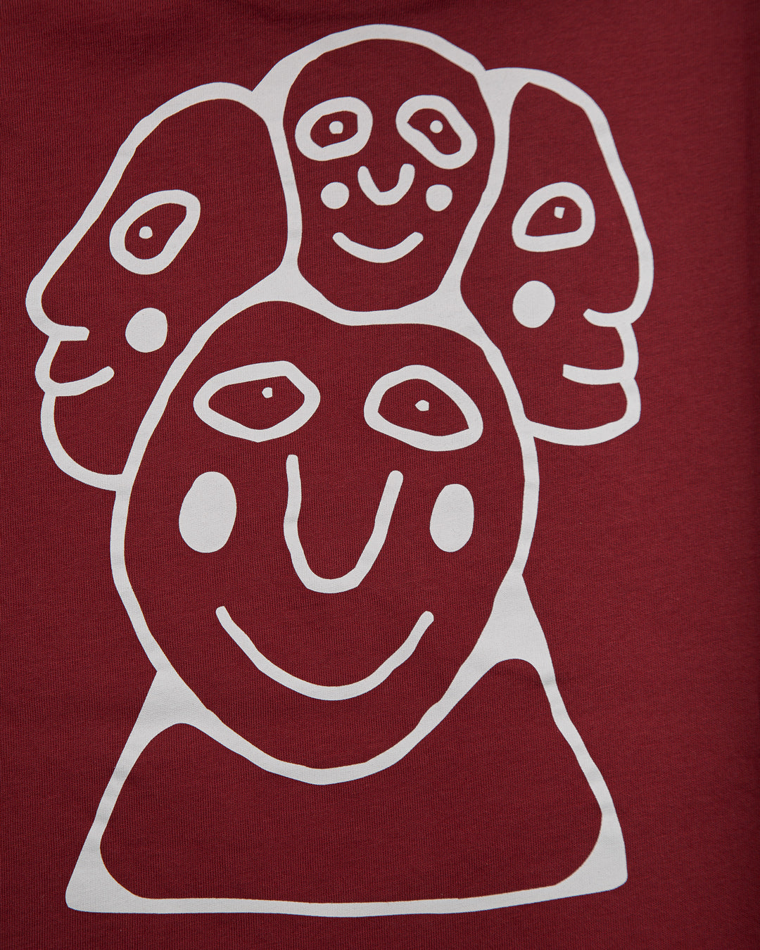 Artist Collaboration T-Shirt.

The Loyalty T-shirt in burgundy, features the Ementa logo on the front and an artwork from our latest artist collaboration on the back. It offers a regular fit, blending comfort with a creative design.