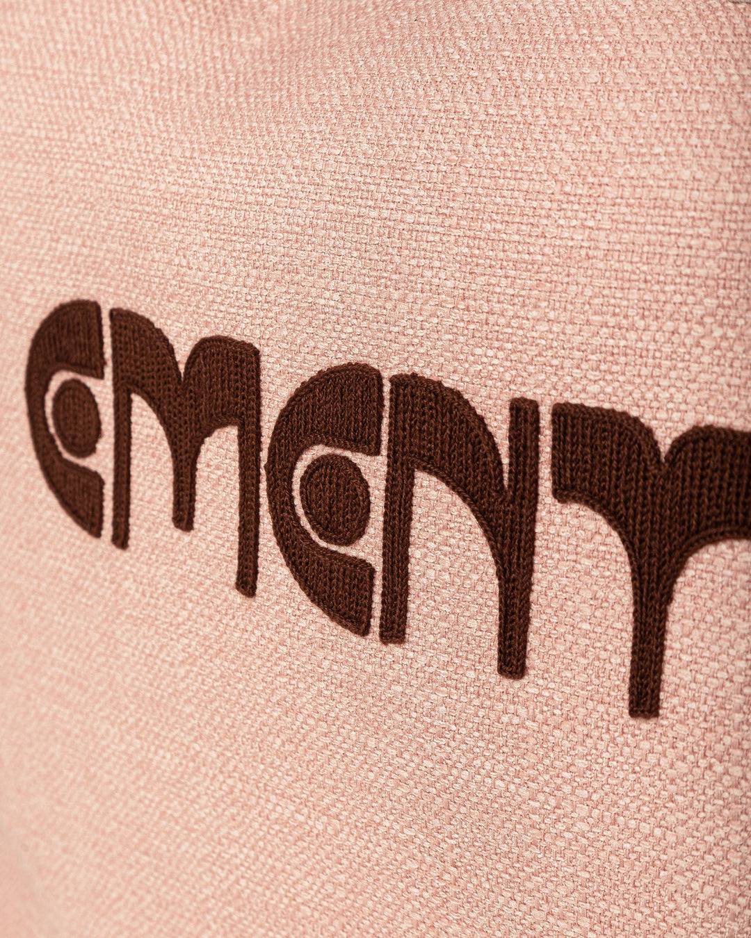 A practical companion for short trips or everyday use. Made from soft, breathable linen in a warm light pink tone, this bag combines functionality with elegance. The 'dots' ementa logo is subtly placed on the front and straps, adding a unique touch. It features adjustable straps for a comfortable fit, a spacious 40L capacity, a small inner pocket for valuables, and an additional exterior pocket on the back for easy access to essentials.

Sized to meet airline cabin dimensions, it’s also a reliable choice fo
