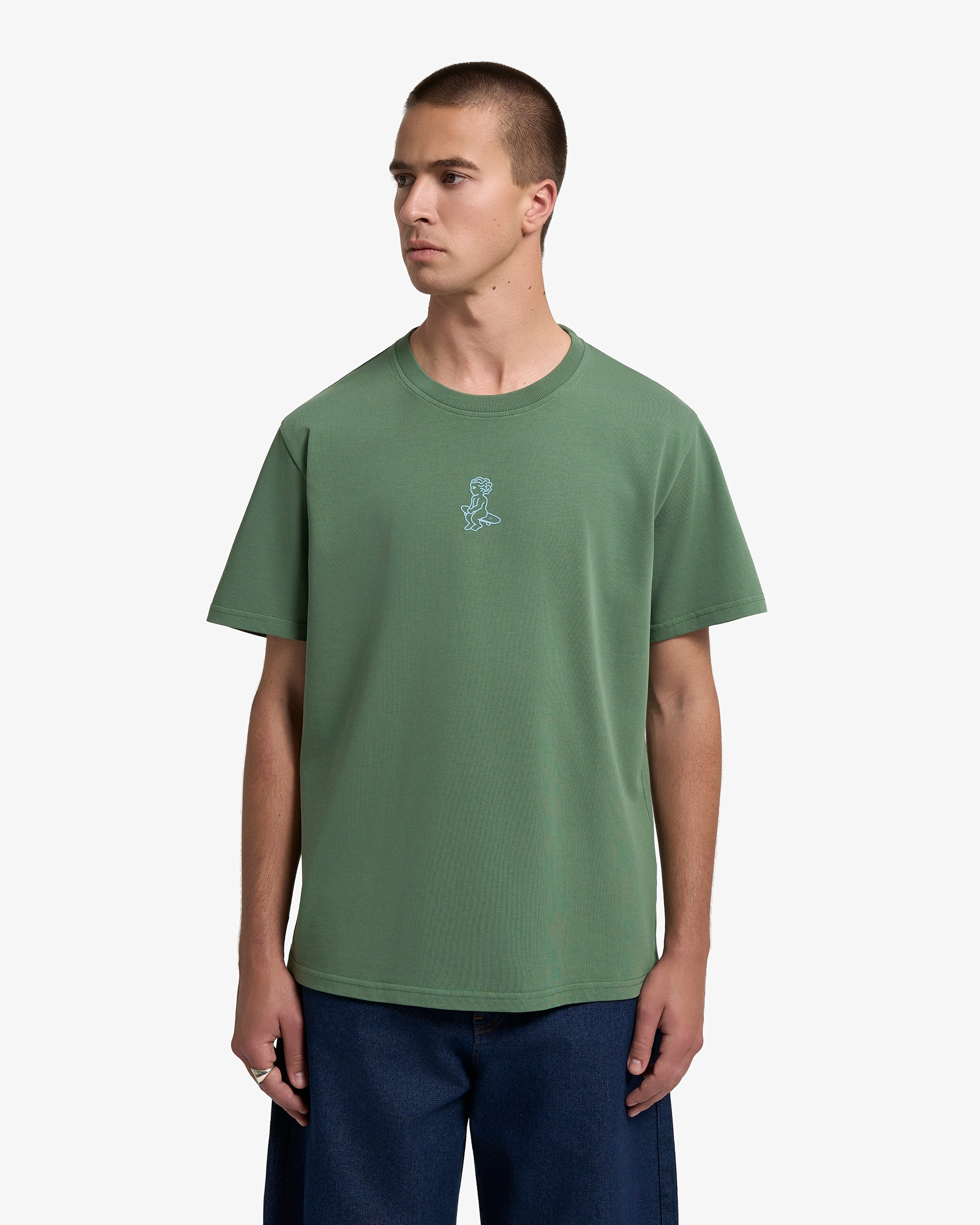 100% cotton with a soft, medium-weight feel (240 gsm)
Regular fit for everyday ease
Classic cut with short sleeves
Small white Ikon logo embroidered on the chest
Crafted to retain shape wash after wash
Made in Portugal with quality attention