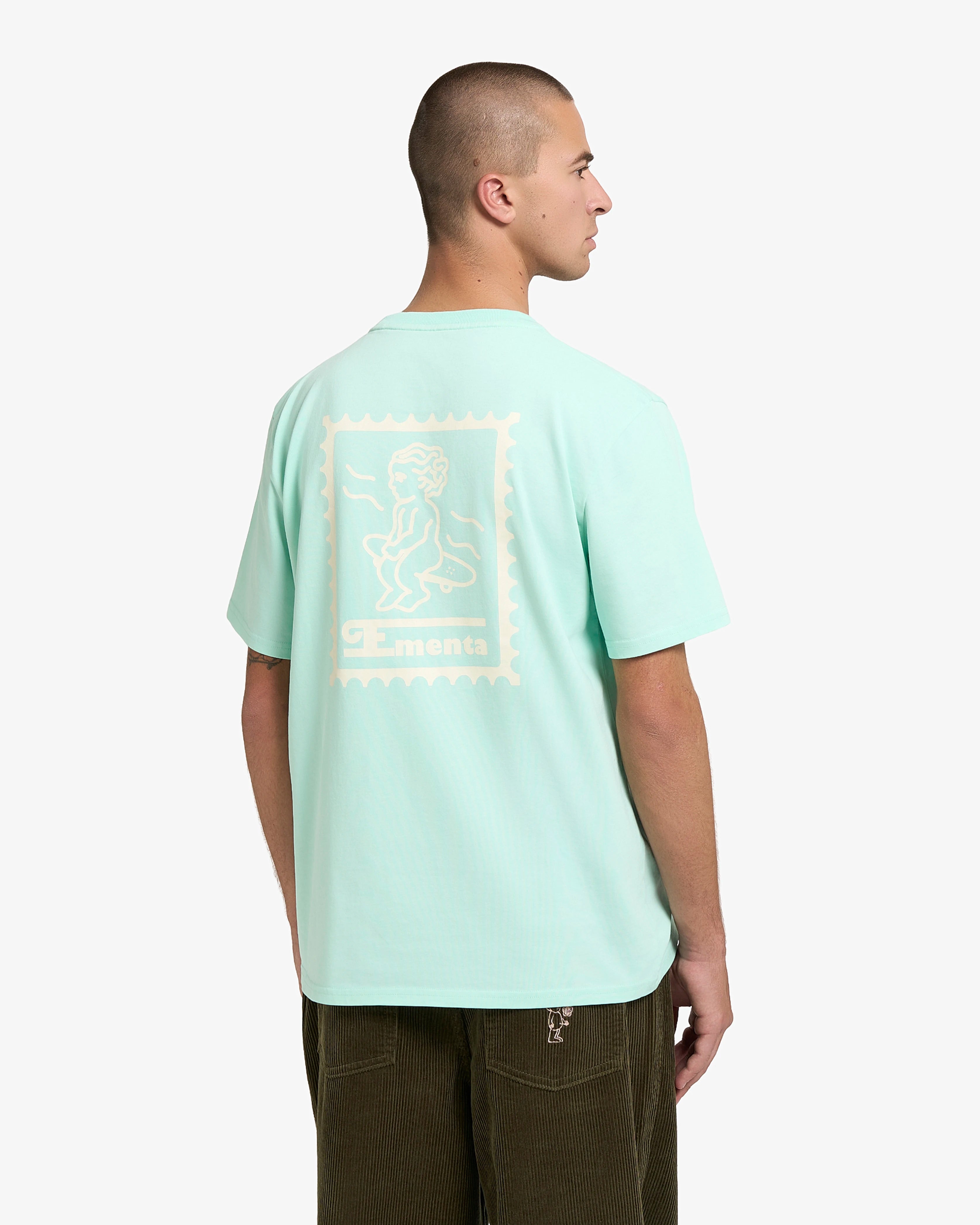 Mid-weight 100% cotton t-shirt (220 gsm)

Small front logo and bold back Ikon Stamp graphic
Ribbed crewneck for structure and comfort
Soft hand-feel with durable construction

Mint colorway&nbsp;
Built for everyday wear

Unisex fit&nbsp;
Made in Portugal