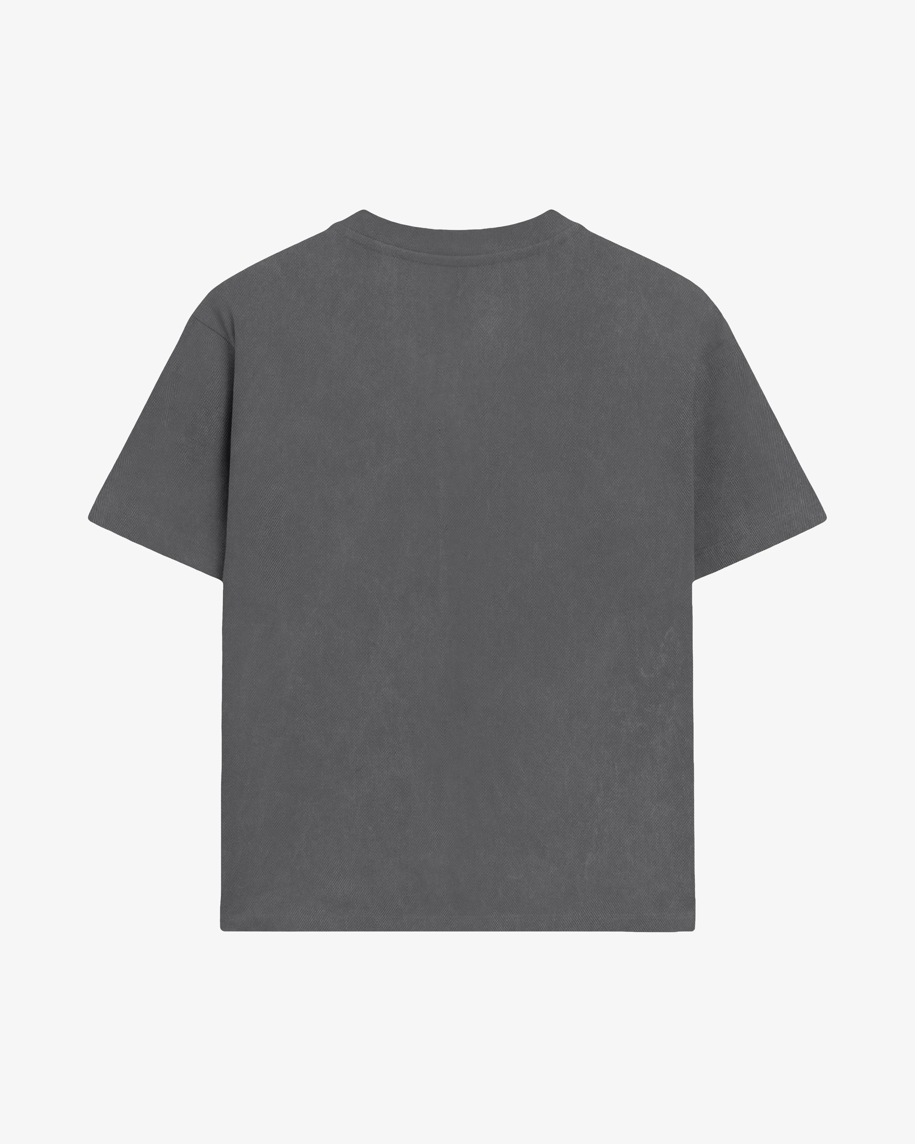 100% cotton fabric with a washed finish and soft hand feel
Regular fit for everyday ease
Classic cut with short sleeves
Small white Ikon logo embroidered on the chest
Crafted to retain shape wash after wash
Made in Portugal with quality attention