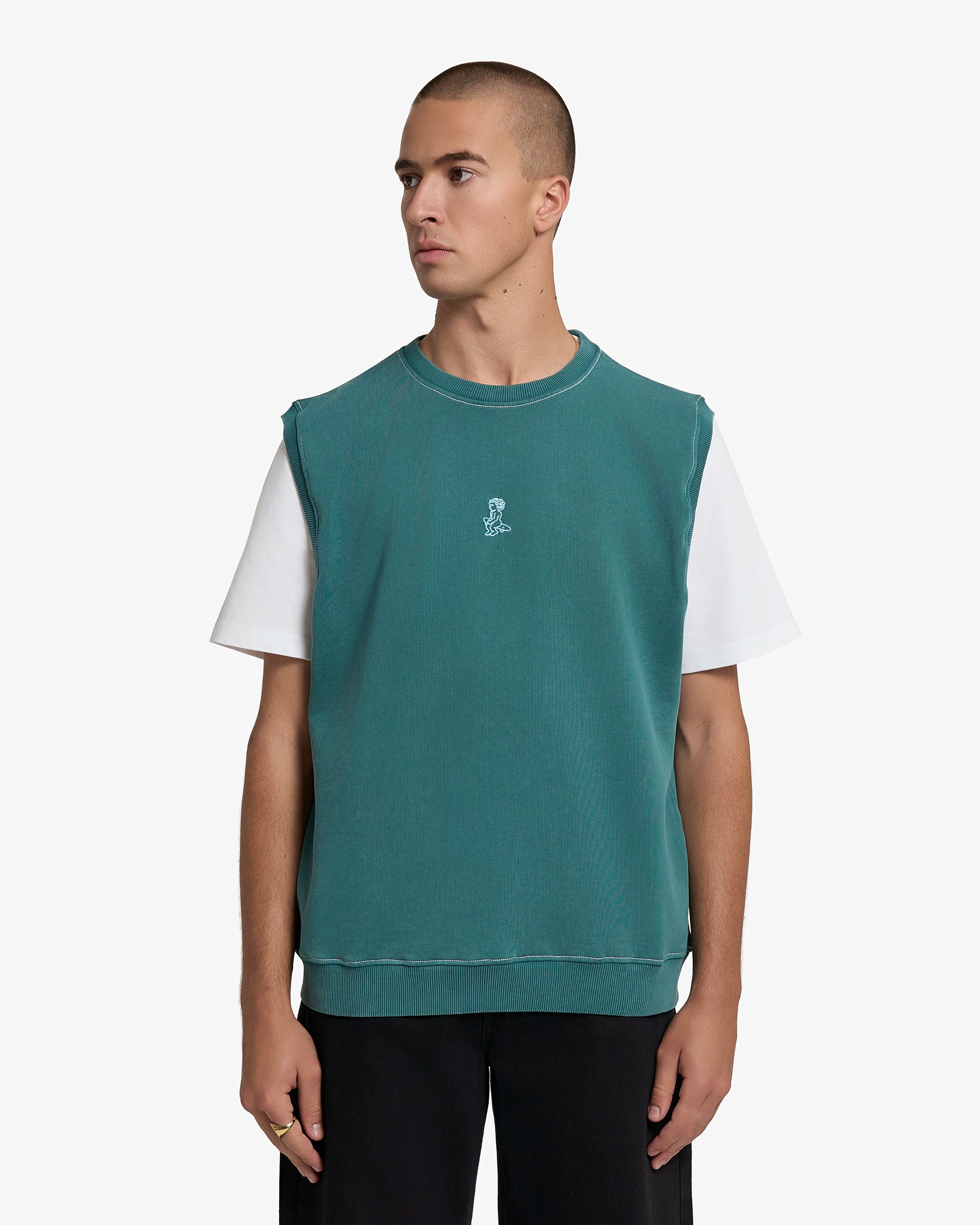 100% cotton
Teal washed colour
Soft fabric construction
Relaxed, loose fit for ease of movement
Subtle chest embroidery for a minimalist touch
Made in Portugal
Unisex design