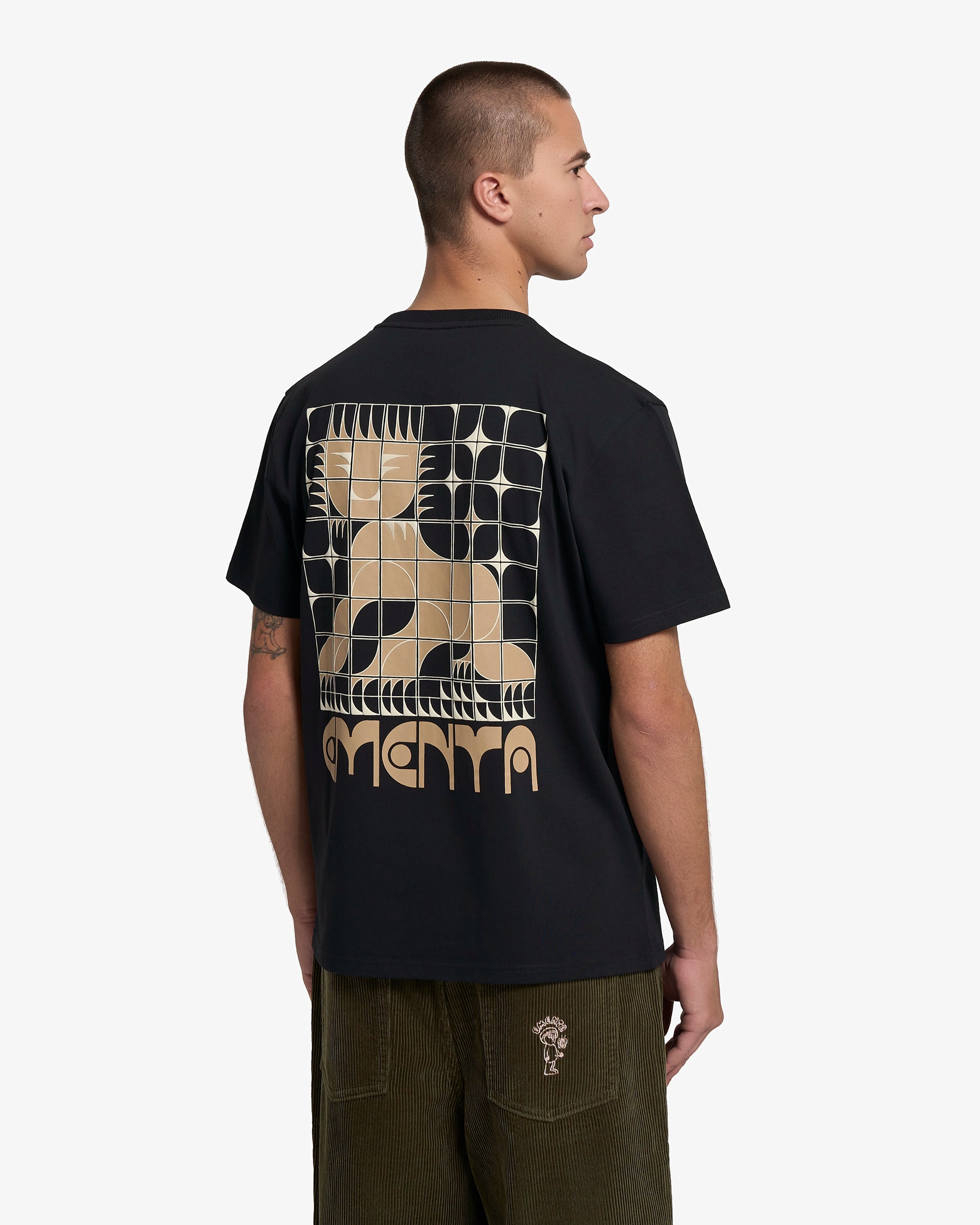 100% cotton
Soft fabric with medium weight
Regular unisex fit that holds its shape
Made in Portugal with quality craftsmanship
Lion graphic printed on the back
“Moved By Friendship” motto on the front

Built for comfort and everyday wear
Machine wash cold